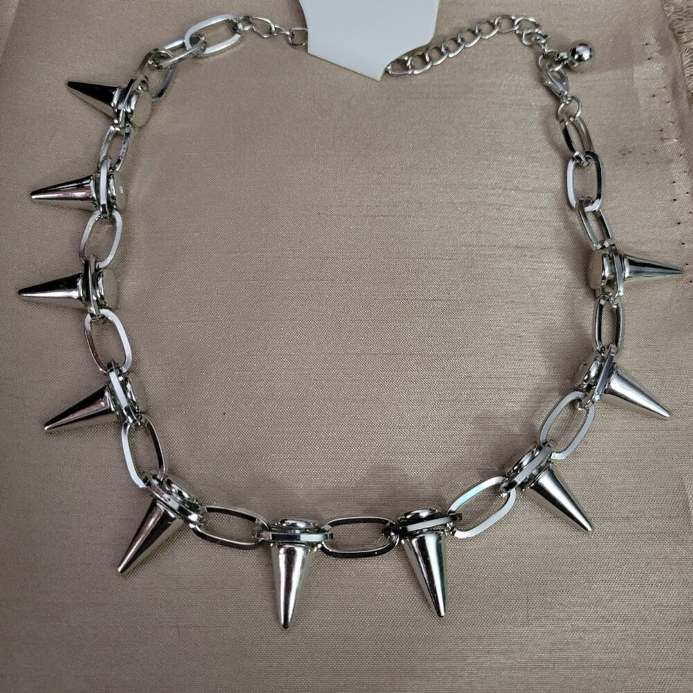 Spiked chain choker necklace - Picture 2 of 4